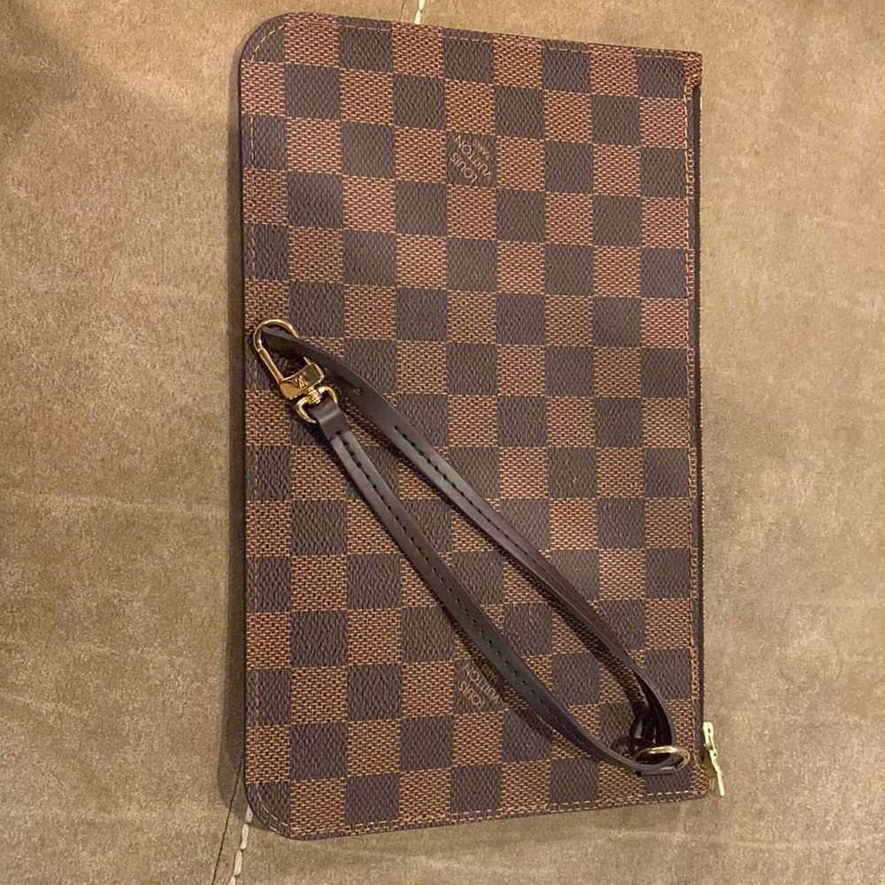 Louis Vuitton pochette from the neverfull gm in the damier ebene